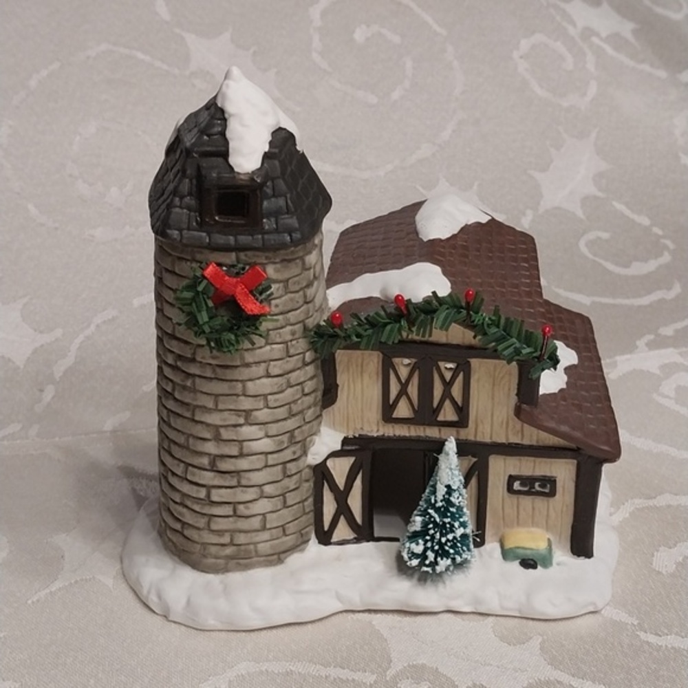 Christmas Valley Vintage 1991 Farm W/Silo Hand-Painted‎ Porcelain Original Box